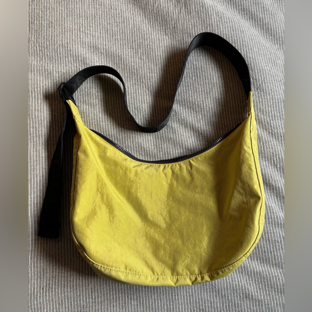 BAGGU Medium Nylon Crescent Bag - Lemongrass